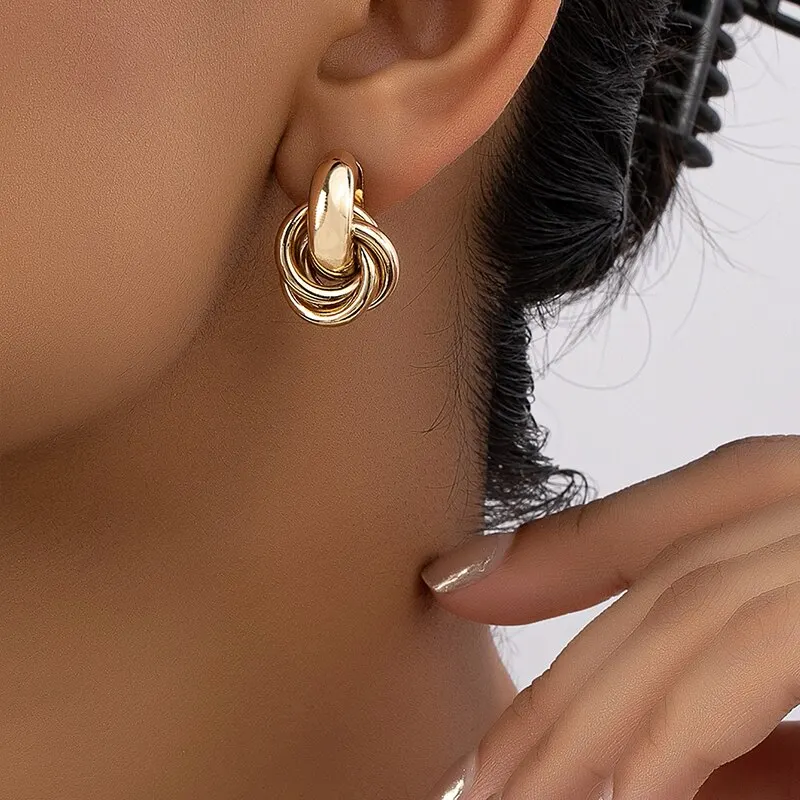 2 Pair Set Gold SIlver Color Knot Hoop Earring Set For Women Shiny Plating Trendy Earring Stud Cute Daily Wear Jewelry Set - الصورة 2