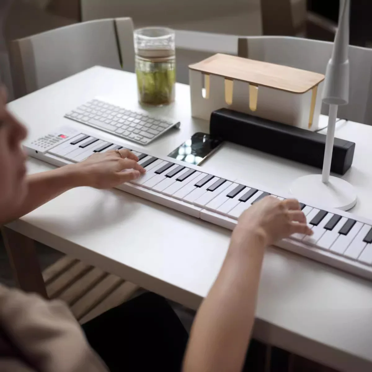 Miwayer 61 Keys Foldable Electronic Piano Keyboard for Beginners, Built-in Rechargeable Battery,25 Demo Songs,16Tones&100Rhythms - Image 5