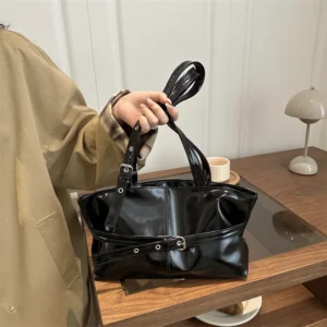 Luxury Wine Red Underarm Bag for Women Autumn/Winter Retro Commuter Shoulder Bag Casual Large Capacity Rivets Belt Totes