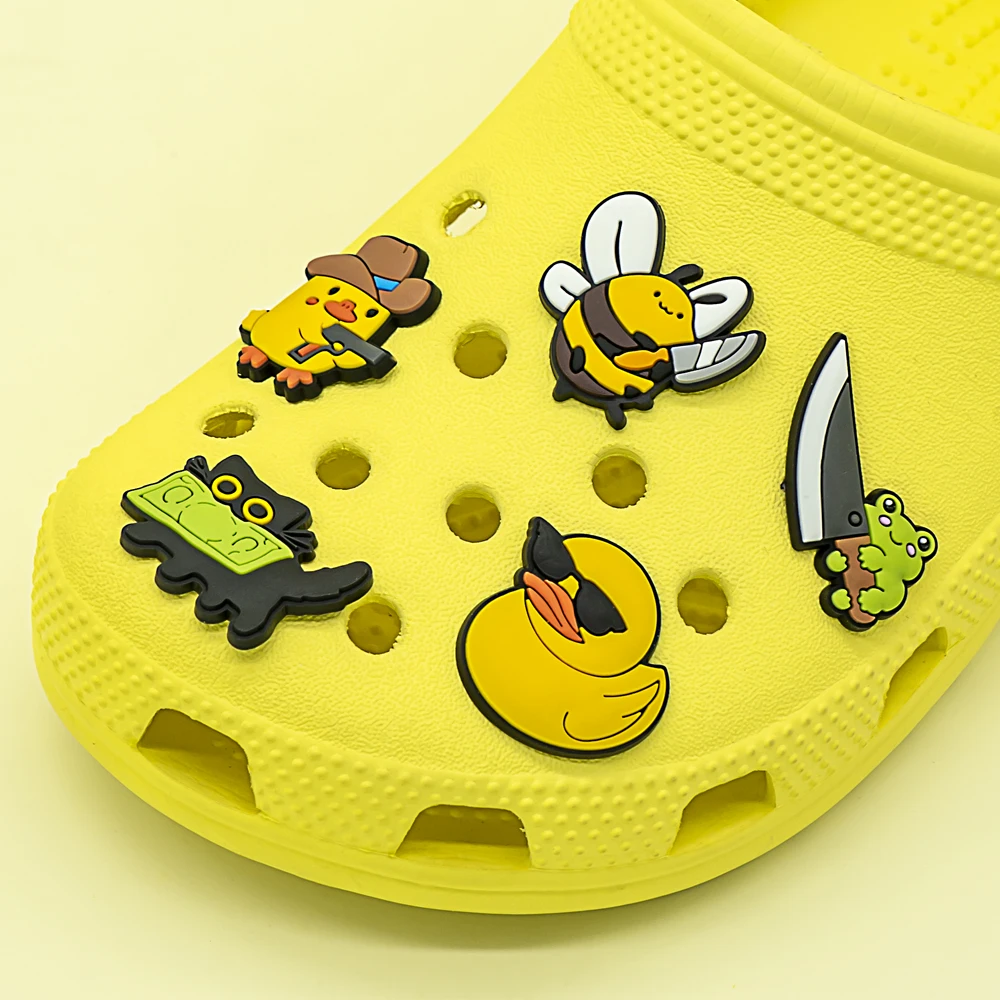 1/10pcs Penguin Frog Shoe Decoration Accessories Cute Duck Cat Dog Shoe Charms Pin Clog Garden Sandals for Kids Gift - Image 4